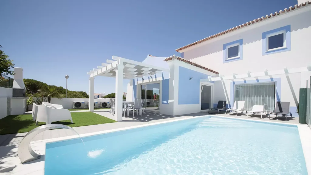 Beach House by Estilo Lusitano